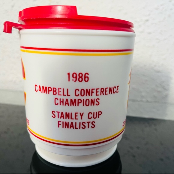 1986 NHL Calgary Flames Stanley Cup Finalists Travel Mug with Lid/Base Holder - Picture 6 of 6